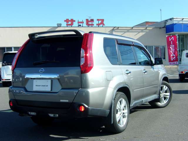 2011 Nissan X-Trail – thumbnail 2