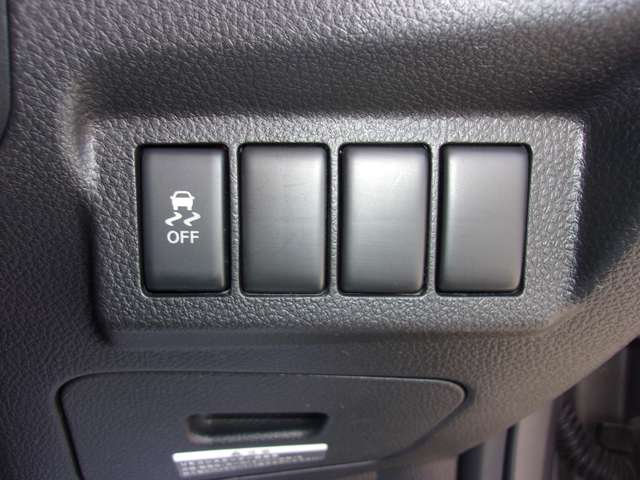 2011 Nissan X-Trail – thumbnail 4