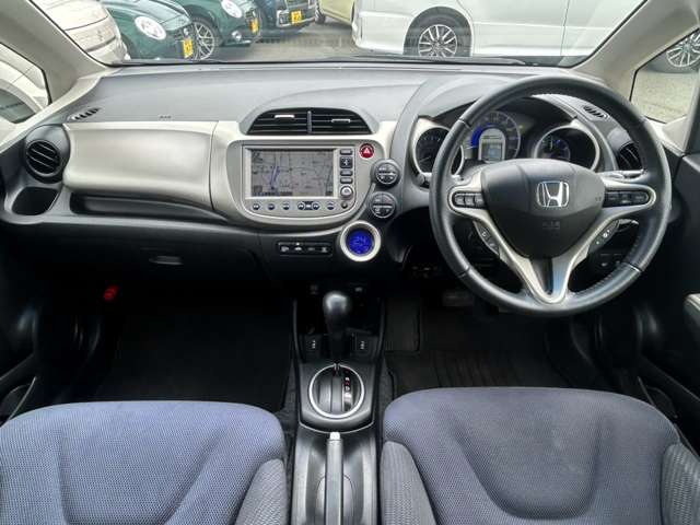 2011 Honda Fit Hybrid – thumbnail 3