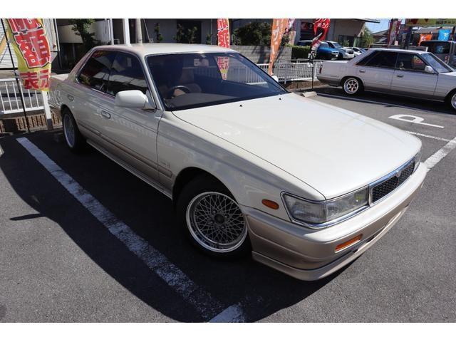 1990 Nissan Laurel – thumbnail 3