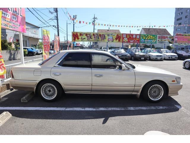 1990 Nissan Laurel – thumbnail 4