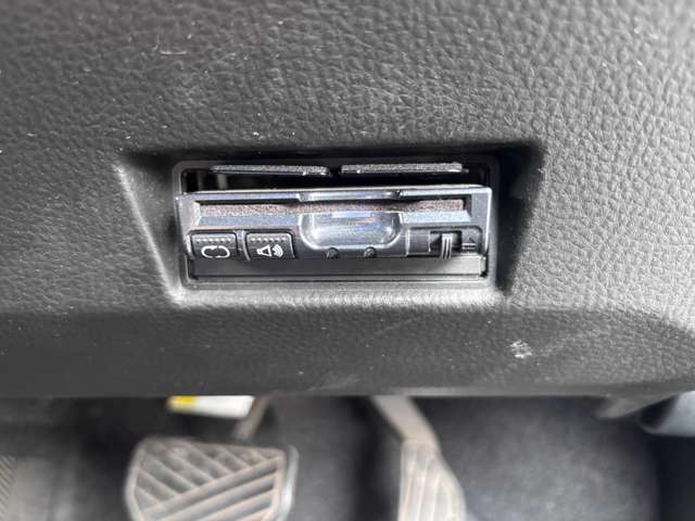 2011 Suzuki Swift – thumbnail 2