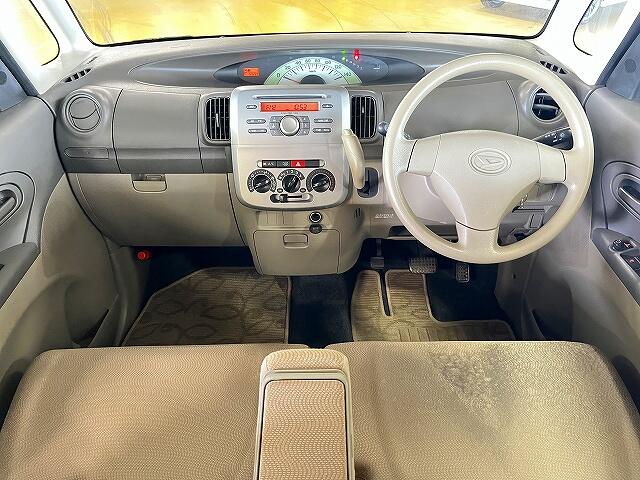 2009 Daihatsu Tanto – thumbnail 4