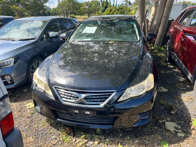 2011 Toyota Mark X – thumbnail 2