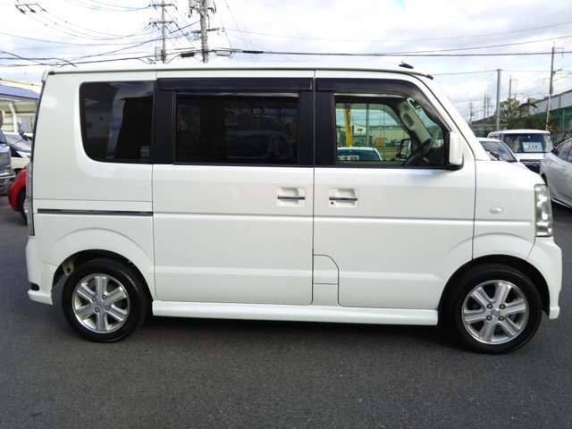 2011 Suzuki Every Wagon – thumbnail 3