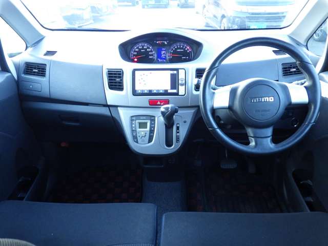 2011 Daihatsu Move – thumbnail 2