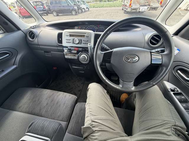 2010 Daihatsu Tanto – thumbnail 2