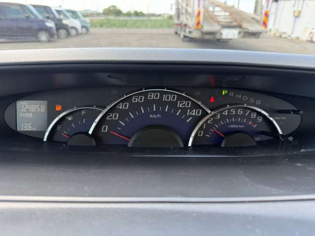 2010 Daihatsu Tanto – thumbnail 3