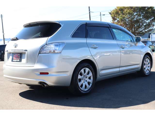 2009 Toyota Mark X Zio – thumbnail 2
