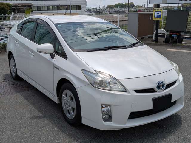 2011 Toyota Prius – thumbnail 4