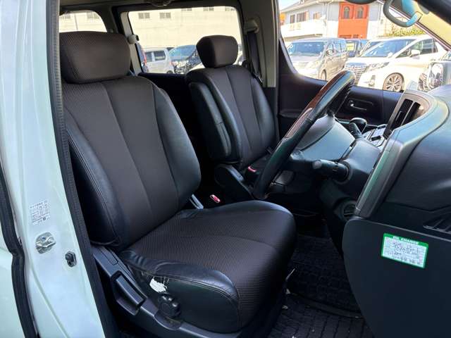 2009 Nissan Elgrand – thumbnail 3