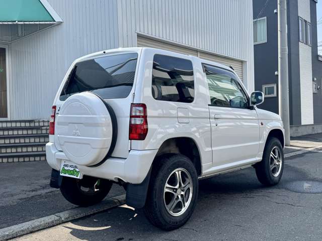 2009 Mitsubishi Pajero Mini – thumbnail 3