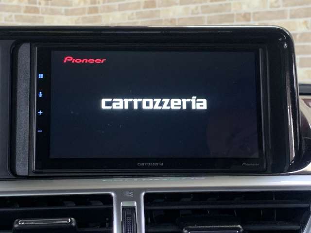 2011 Toyota iQ – thumbnail 4