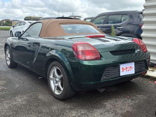2000 Toyota MR-S – thumbnail 4