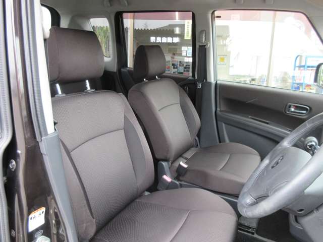 2011 Suzuki Solio – thumbnail 2