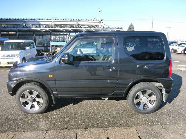 2011 Suzuki Jimny – thumbnail 3