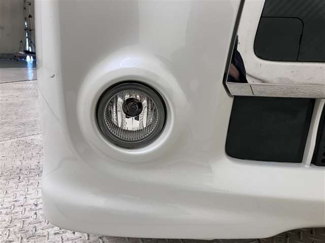 2011 Daihatsu Tanto – thumbnail 4
