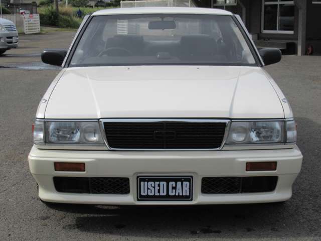 1991 Nissan Gloria – thumbnail 3