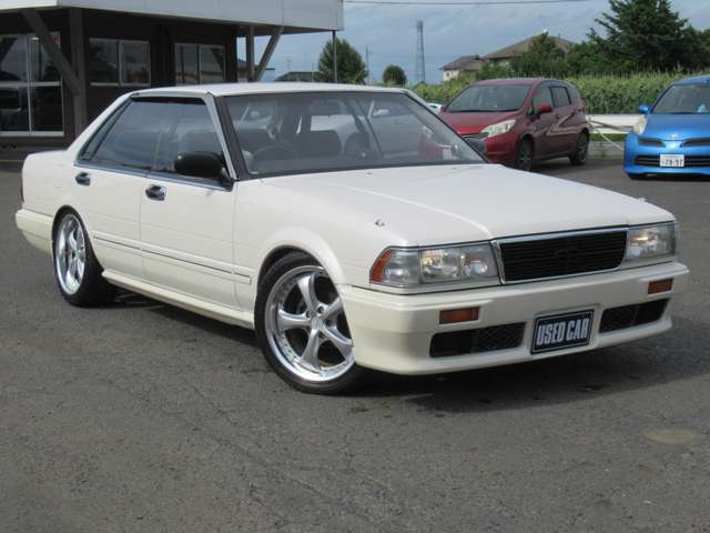 1991 Nissan Gloria – thumbnail 4