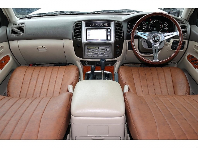 2005 Toyota Land Cruiser 100 – thumbnail 2
