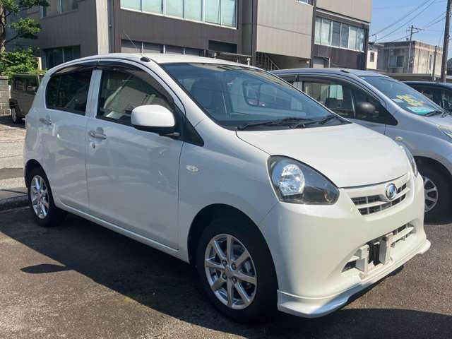 2011 Daihatsu Mira e:S – thumbnail 2