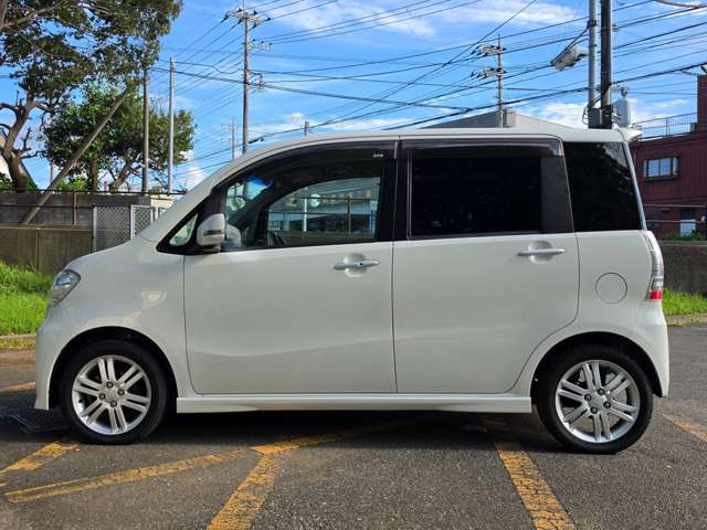 2011 Daihatsu Tanto Exe – thumbnail 4