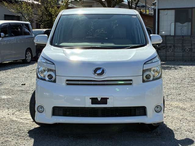 2008 Toyota Voxy – thumbnail 2
