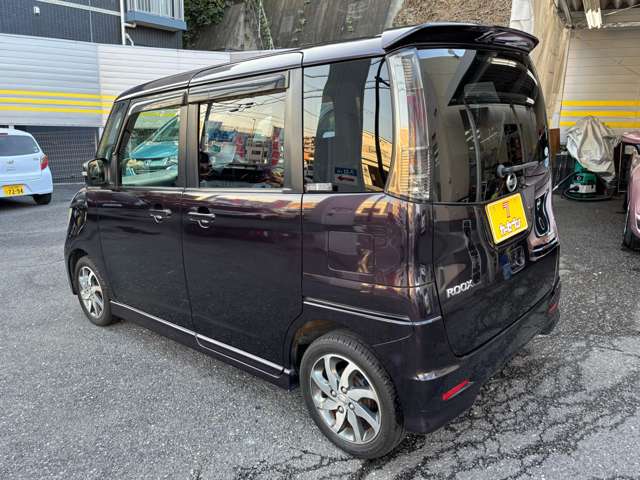 2011 Nissan Roox – thumbnail 2
