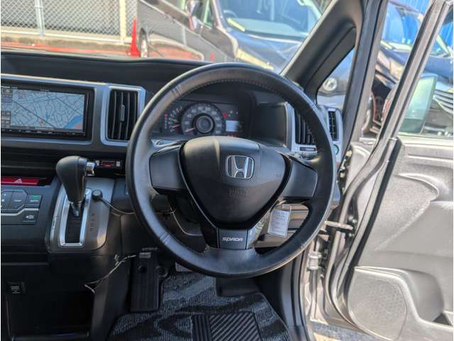 2010 Honda Stepwgn – thumbnail 3