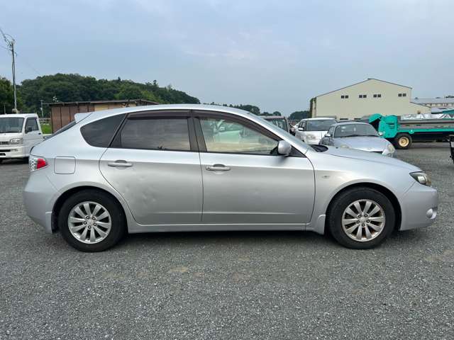2009 Subaru Impreza Hatchback – thumbnail 4