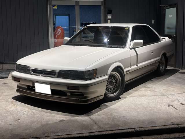 1990 Nissan Leopard – thumbnail 4