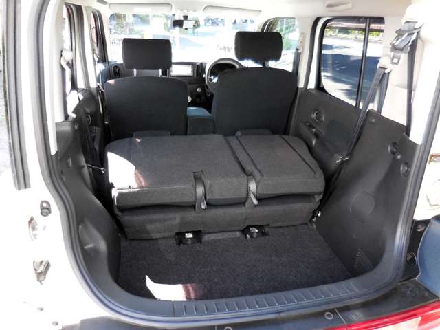 2010 Nissan Cube – thumbnail 3
