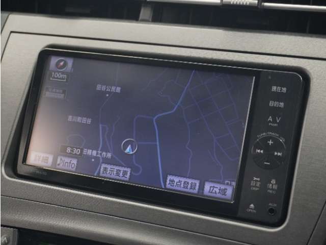 2011 Toyota Prius – thumbnail 3