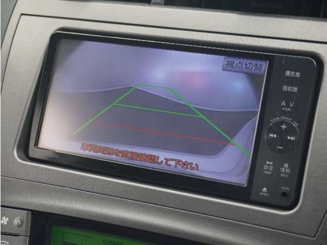 2011 Toyota Prius – thumbnail 4
