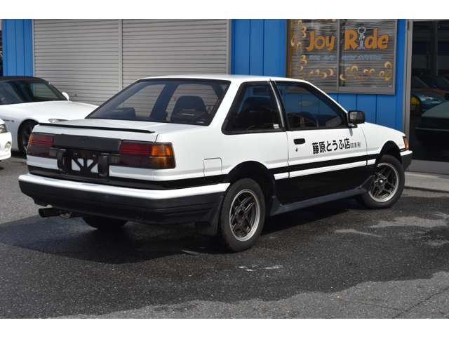 1985 Toyota Corolla Levin – thumbnail 3