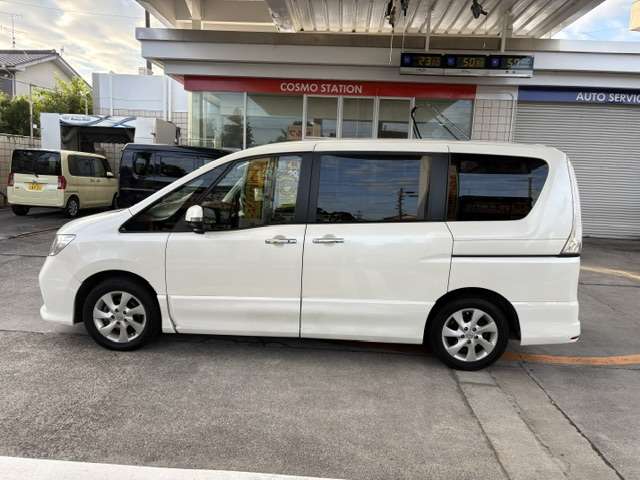 2011 Nissan Serena – thumbnail 4