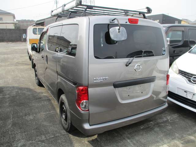2011 Nissan NV200 Vanette Van – thumbnail 4