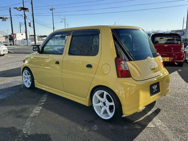 2011 Daihatsu Esse – thumbnail 4