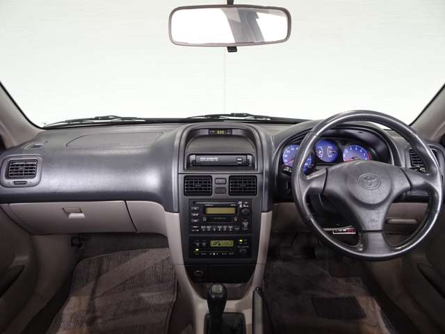 1998 Toyota Caldina – thumbnail 3