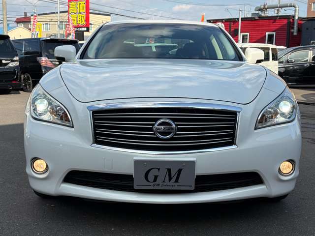 2010 Nissan Fuga – thumbnail 2