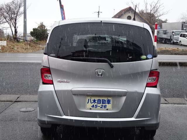 2011 Honda Freed Spike – thumbnail 3