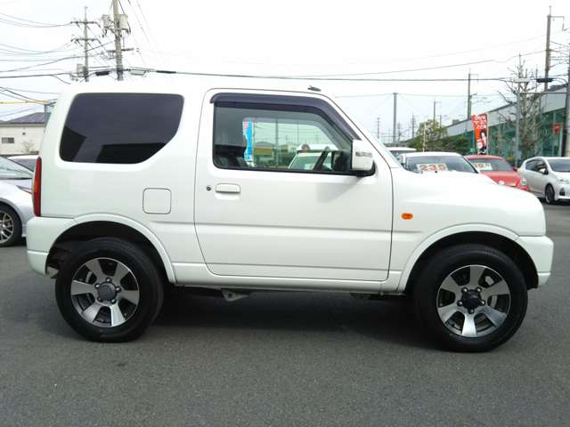 2011 Suzuki Jimny – thumbnail 3