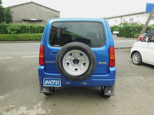 2011 Suzuki Jimny – thumbnail 4