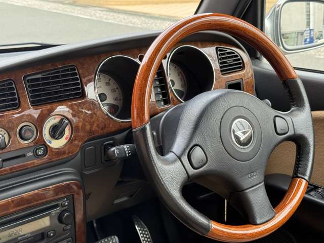 2003 Daihatsu Mira Gino – thumbnail 3