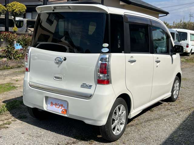 2011 Daihatsu Tanto Exe – thumbnail 4