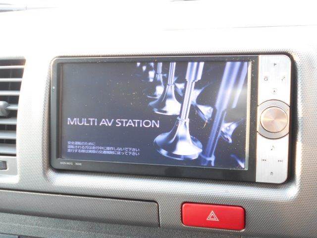 2011 Toyota Hiace – thumbnail 4
