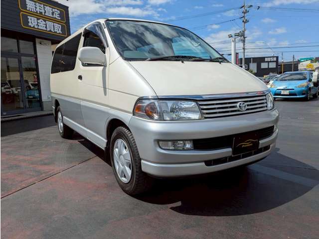 1997 Toyota Hiace Regius – thumbnail 3