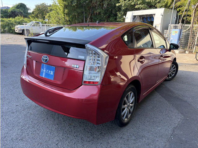 2011 Toyota Prius – thumbnail 3