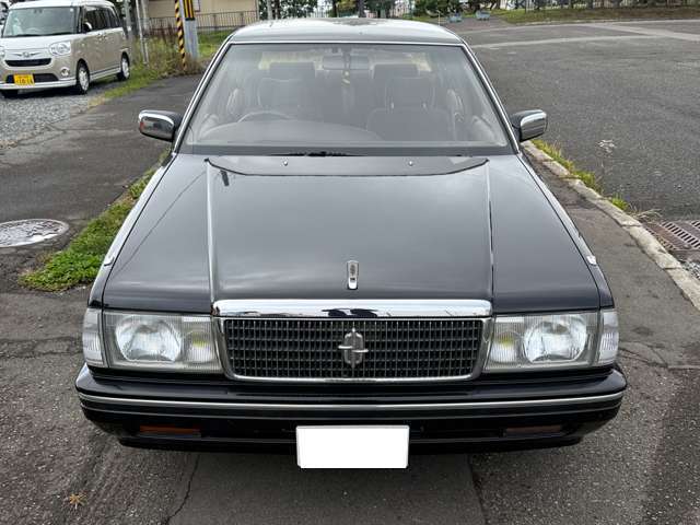 1993 Nissan Cedric Sedan – thumbnail 2
