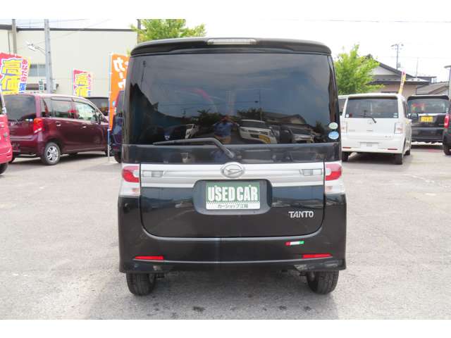 2011 Daihatsu Tanto – thumbnail 3